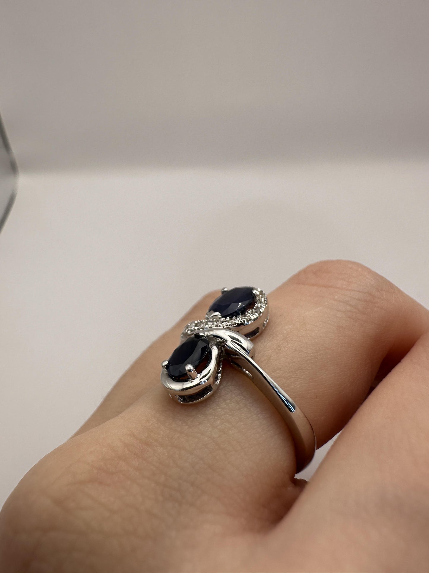 18k Diamond and Sapphire Ring