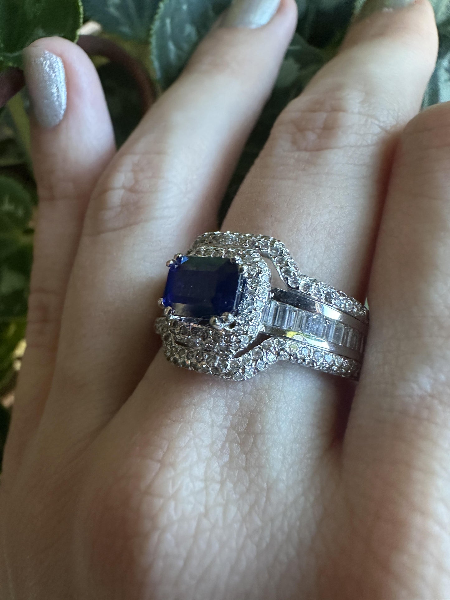 18k Diamond and Sapphire Ring