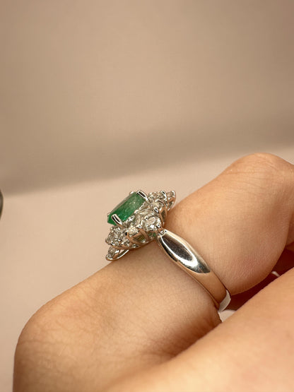 18k Princess Cut Diamond and Oval Emerald Ring